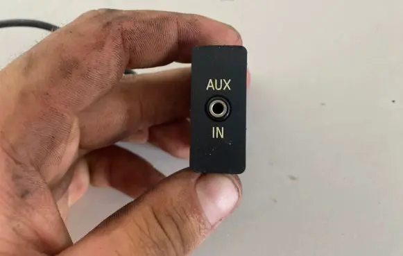 BMW 3 E90 E91 AUX in-socket connector 6930561