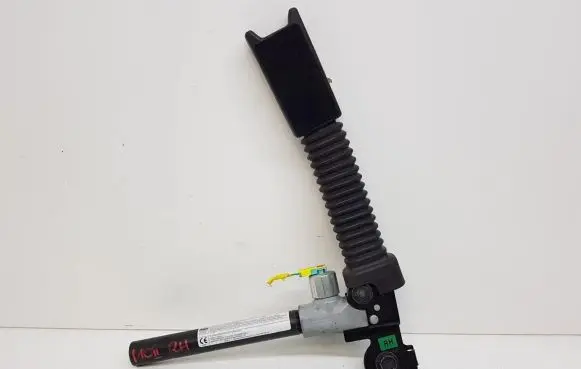 Hyundai i10 Front seatbelt 88841-B9000