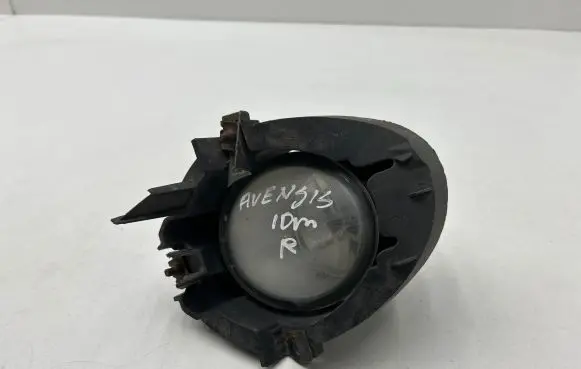Toyota Avensis T270 Front fog light 812100d041