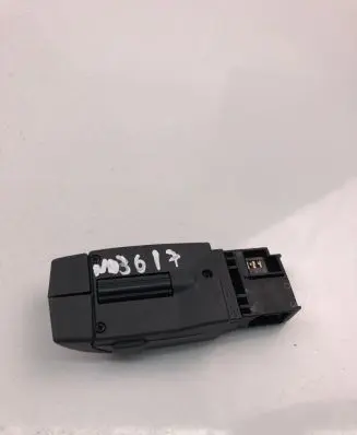 Renault Captur Other switches/knobs/shifts 255522448R