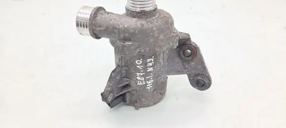BMW 1 E81 E87 Water pump 7586928