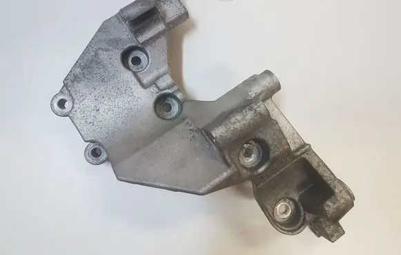 KIA Sorento A/C compressor mount bracket 252852F300