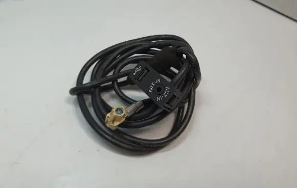 BMW 4 F32 F33 USB socket connector 9229246 84109229246 84109229244