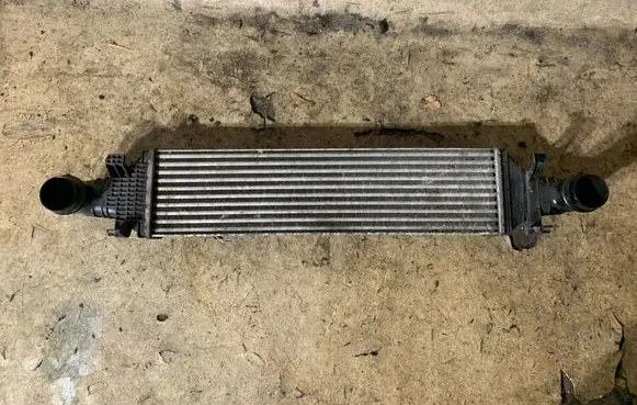 Mercedes-Benz C W204 Intercooler radiator A2045000200