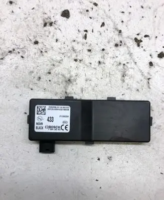 Opel Insignia A Door central lock control unit/module 13503204 F00HJ00491