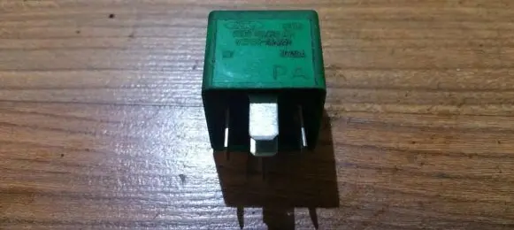 Ford Mondeo MK I Other relay 93bg13a025a1b v23136-a1-x32