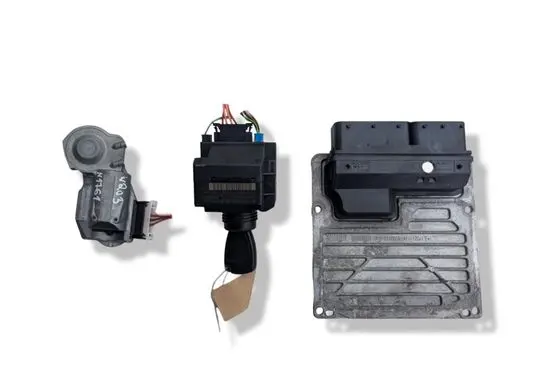 Mercedes-Benz C W203 Engine ECU kit and lock set 5WK90526 A2711538579
