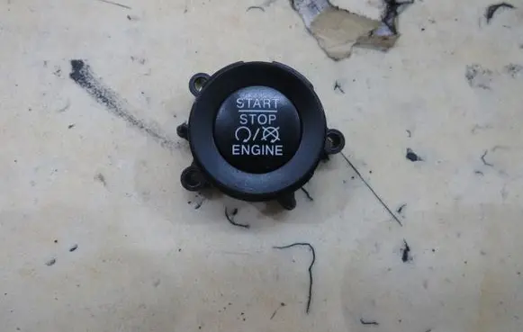 Fiat 500X Engine start stop button switch GMAUTO4574097
