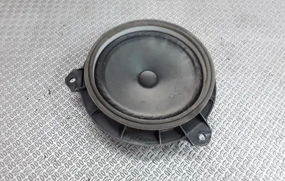 Toyota Auris 150 Front door speaker 861600D180