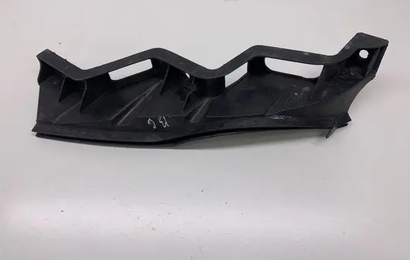 Volkswagen PASSAT B6 Front bumper mounting bracket 3C0807890