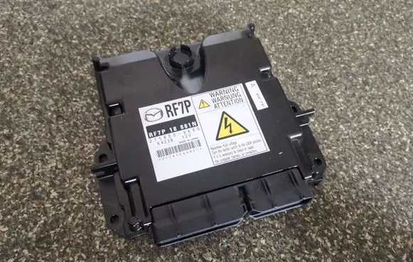 Mazda 5 Engine control unit/module RF7P18881N 2758006680