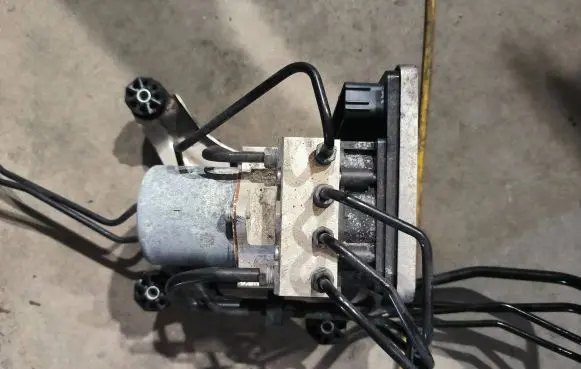 BMW 6 G32 Gran Turismo ABS Pump 6889216 54087673B