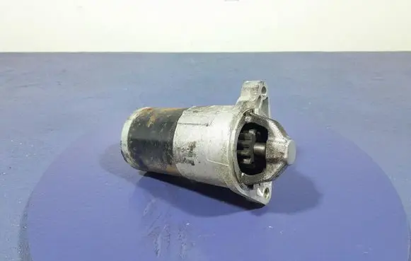 Mazda 6 Starter motor M000T39671