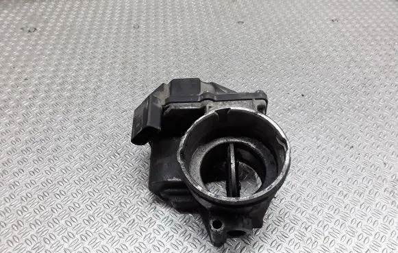Volkswagen Caddy Throttle valve 03G128063A