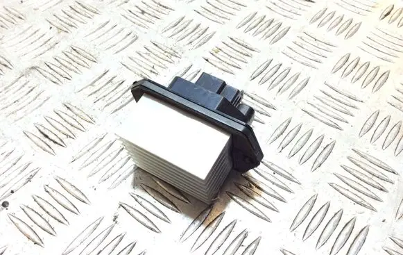 Land Rover Discovery 4 - LR4 Heater blower fan relay 0778001020