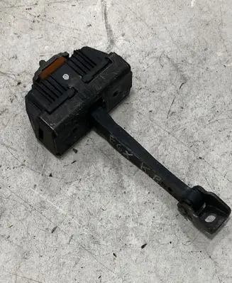 BMW 5 E60 E61 Front door check strap stopper 7033609