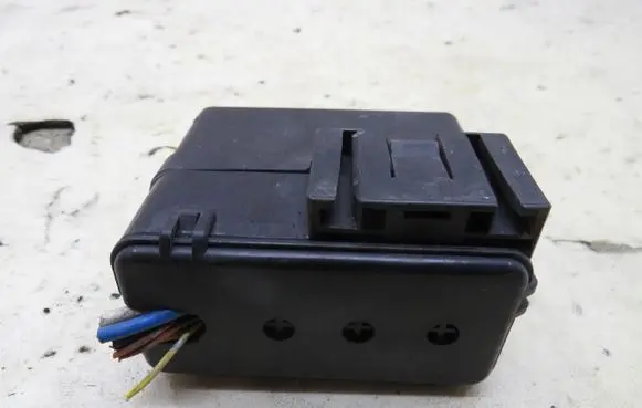 Nissan Qashqai Fuse box cover 284B2JD02E