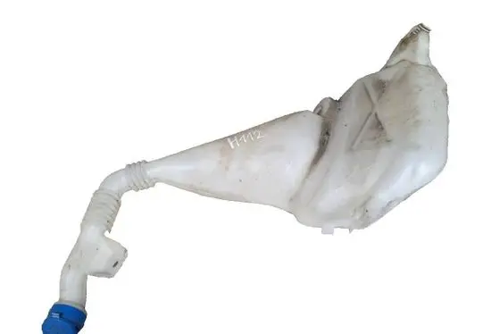 Windshield washer fluid reservoir/tank