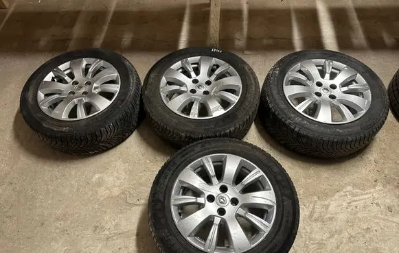 Renault Captur R16 alloy rim 403000554R