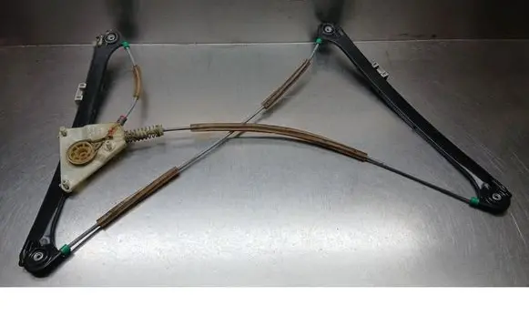 Audi A3 S3 8P Front door window regulator with motor 