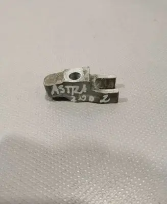 Opel Astra J Fuel Injector clamp holder