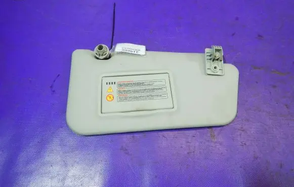 Sun visor