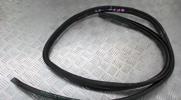 Rubber seal rear door