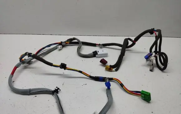 Hyundai i20 (BC3 BI3) Sound system wiring loom 96220Q0330 96120Q0AA0 2404210904