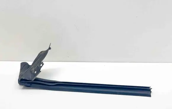 Rear door rubber seal (on body)