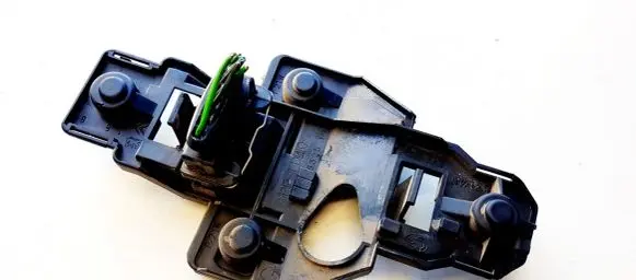 Citroen Xsara Tail light bulb cover holder 5325