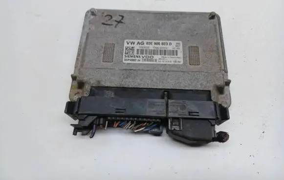 Skoda Fabia Mk2 (5J) Wing mirror control module 03E906023D 03E906023B 5WP4080204