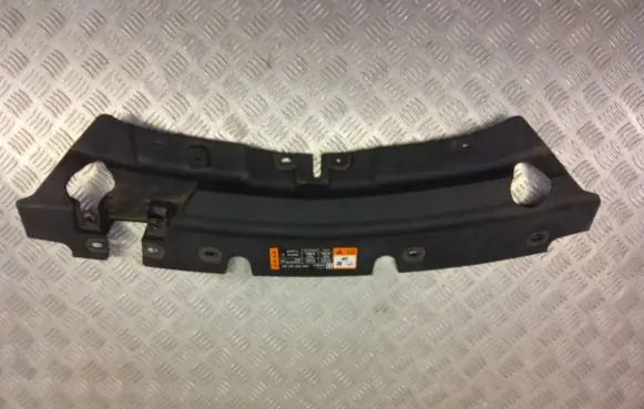 Ford Kuga II Radiator trim GJ54-16613-AA