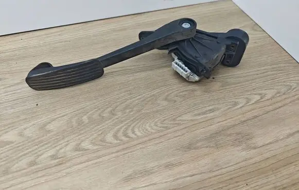 Volvo XC90 Accelerator throttle pedal 8634697 6PV00853704
