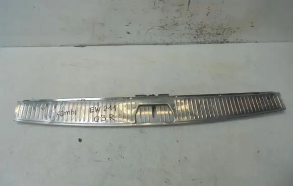 Mercedes-Benz E W211 Trunk/boot sill cover protection