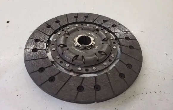 Volkswagen Transporter - Caravelle T5 Clutch pressure plate 324035410