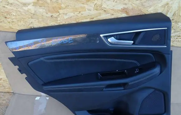 Ford Edge II Coupe rear side trim panel 