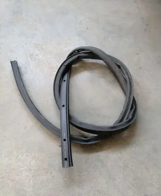 Mercedes-Benz E W238 Rubber seal front coupe door 