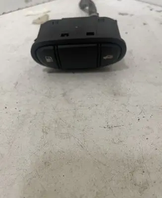 Jaguar S-Type Tailgate opening switch 2R839B242
