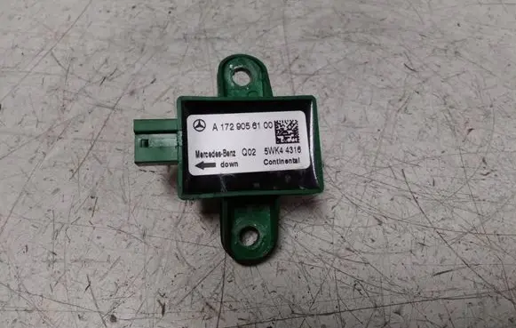 Mercedes-Benz E W212 Airbag deployment crash/impact sensor A1729056100 5WK44316