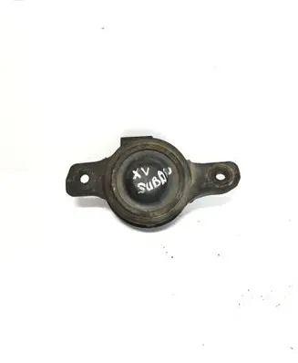 Subaru XV I Engine mount bracket