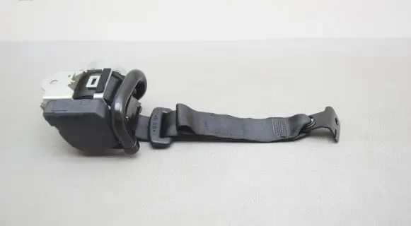 BMW X1 F48 F49 Rear seatbelt 7425071