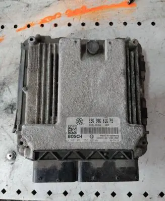 Volkswagen Golf V Engine control unit/module 03G906016FS 1039S06188 0281011955
