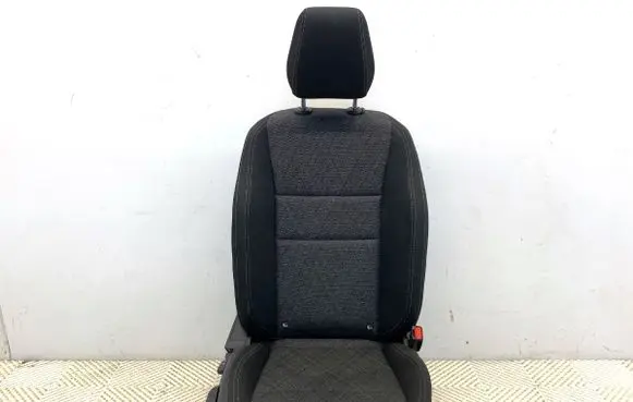 BMW 1 F70 Front passenger seat