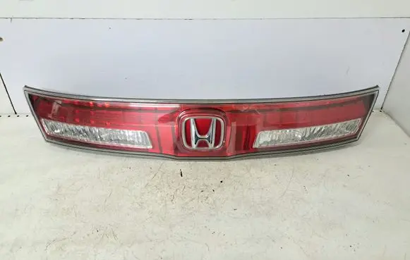 Tailgate rear/tail lights