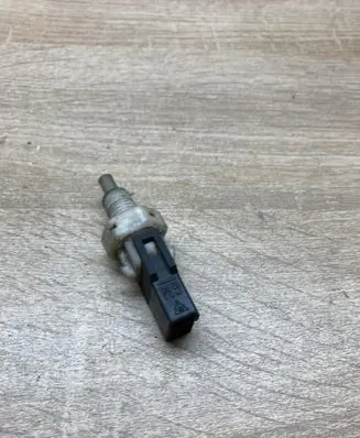 Opel Omega A Brake pedal sensor switch 90059424