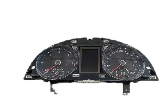 Volkswagen PASSAT B7 Speedometer (instrument cluster) 3AA920871A