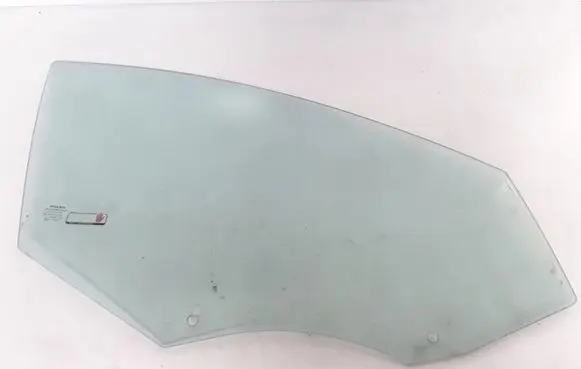 Volvo XC60 Front door window glass four-door 30745618