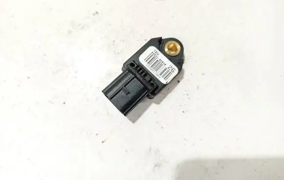 Toyota Avensis T270 Airbag deployment crash/impact sensor 8983105040