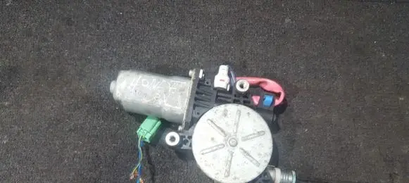 Honda CR-V Rear door window regulator motor