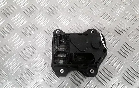 Land Rover Discovery 5 Transfer box differential control unit M8E27J426AC